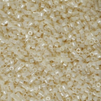 Perline Delica Miyuki 15/0 Opaque Ceylon Light Yellow