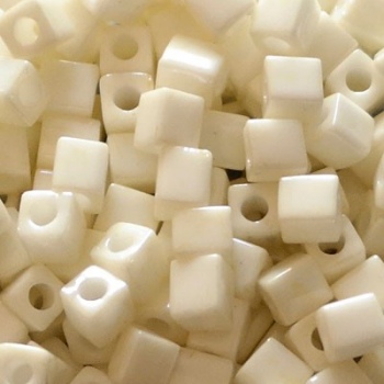 Perline Cubi Miyuki 4mm Square Metallic Cream