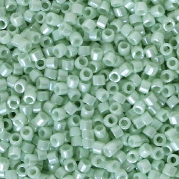 DB1536-perline-delica-miyuki-colore-opaque-light-mint-ceylon