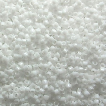 Perline Delica Miyuki 11/0 White Pearl Tubicino (7,2gr)